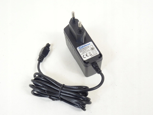 Zasilacz do rutera Teltonika SJ-388090100 9V 1000mAh widok z przodu.