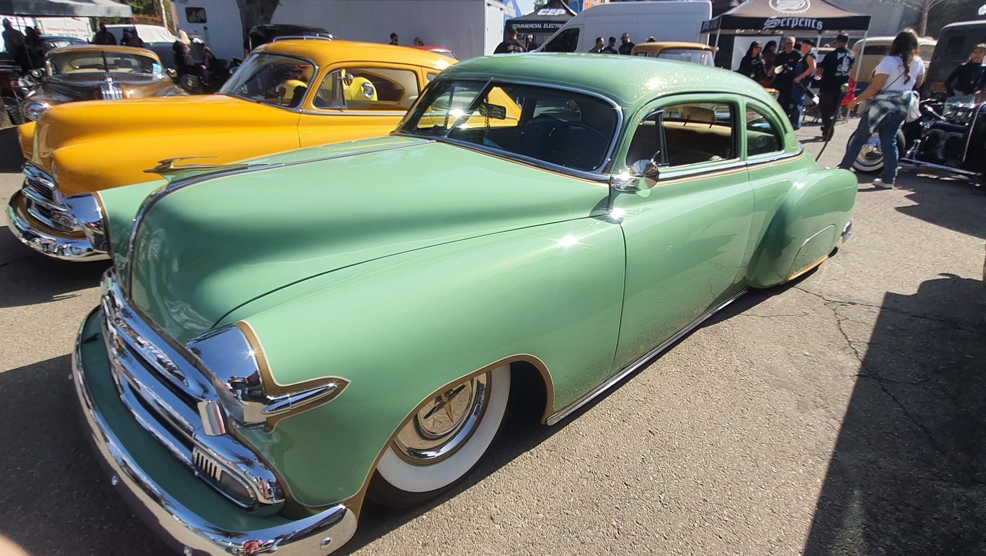 Miętowy Chevrolet 1951 Green Bean