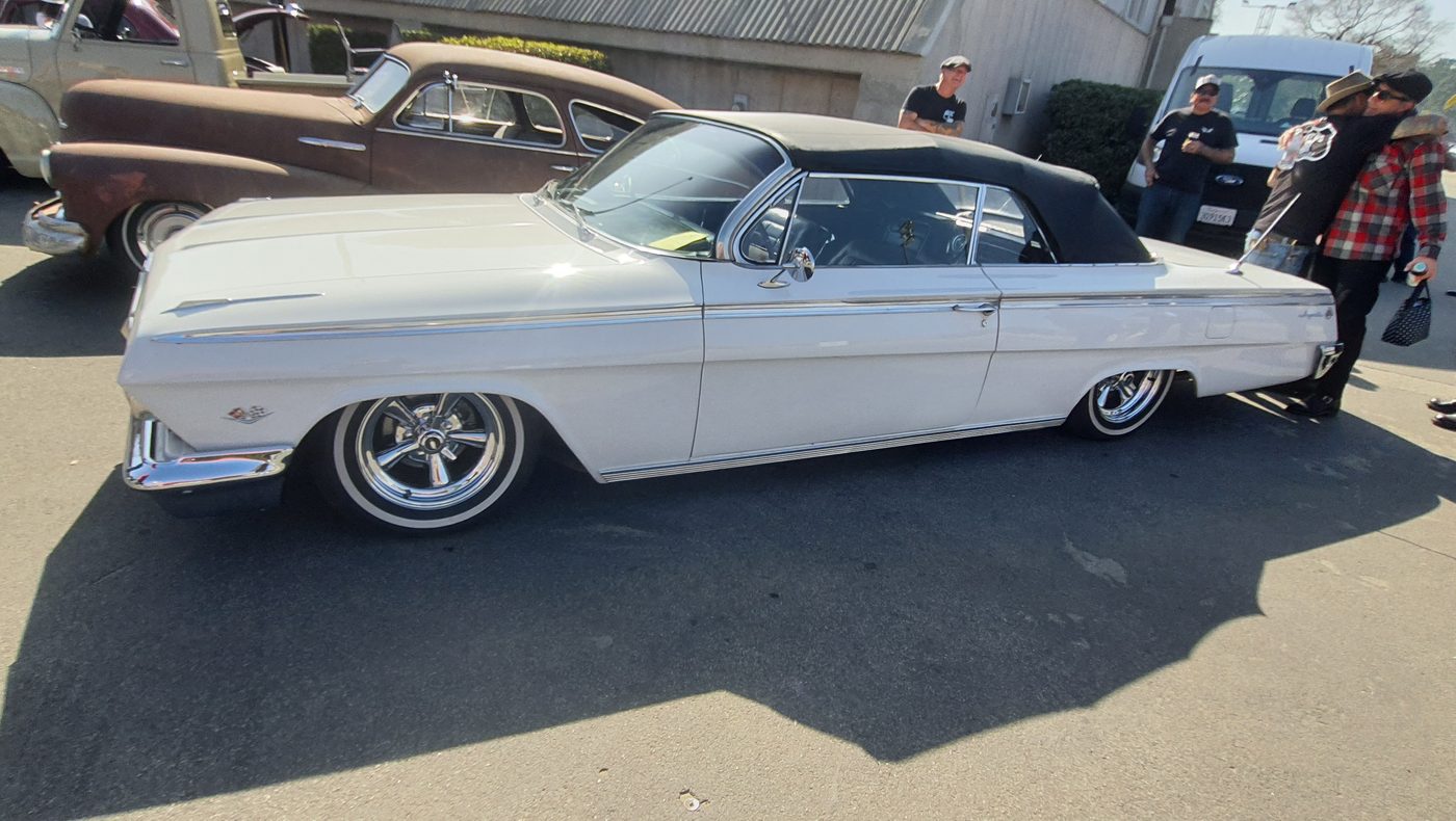 Biały Chevrolet Impala kabriolet 1962