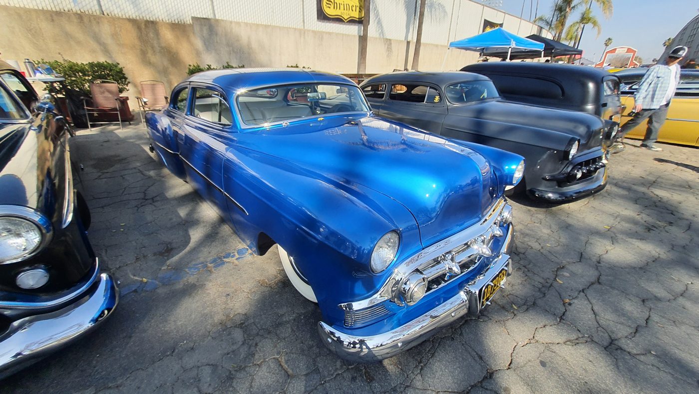 Candy blue Chevrolet Bel Air 1953