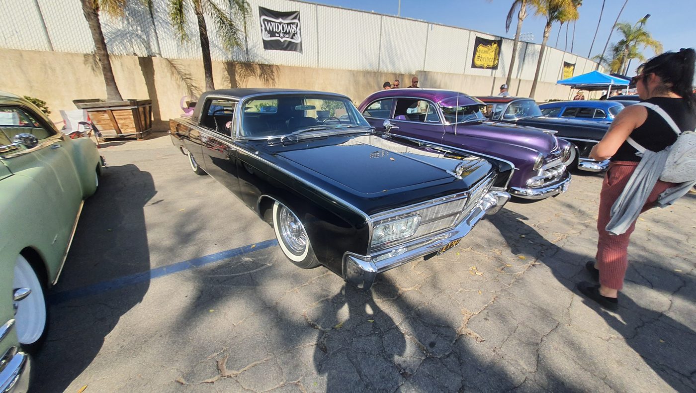 Czarny Chevrolet Impala 1966