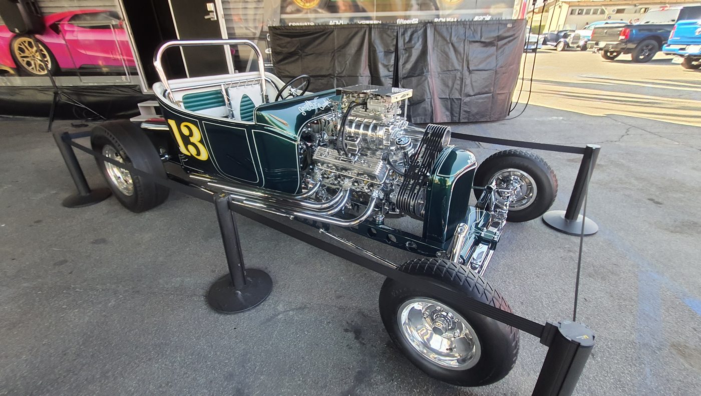 T-bucket 13 z kompresorem – pokazowy hot rod