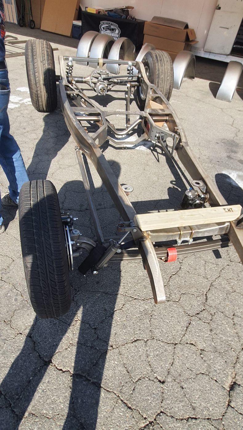 Rolling chassis hot roda na giełdzie