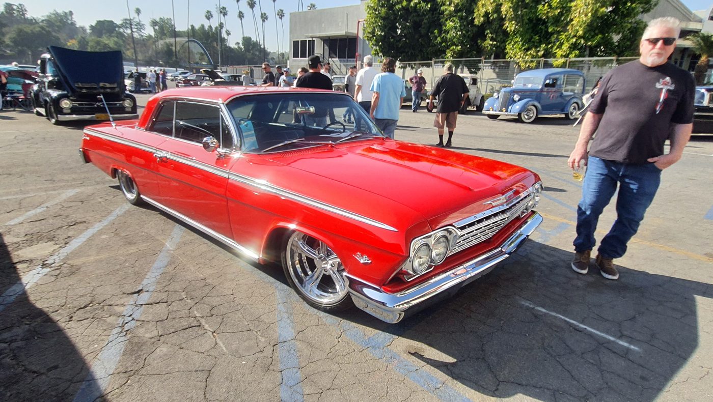 Czerwony Chevrolet Impala SS 1962