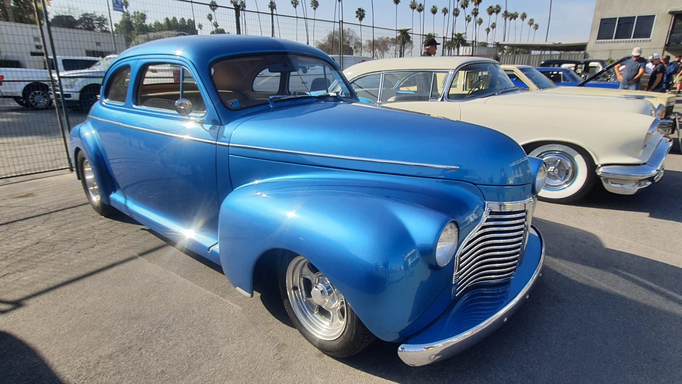 Niebieski Chevrolet Special Deluxe coupe 1940