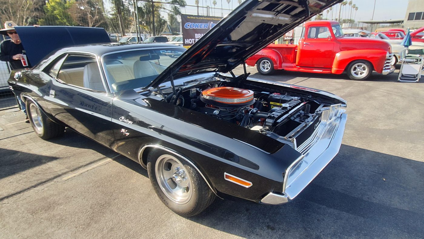 Czarny Dodge Challenger 1970