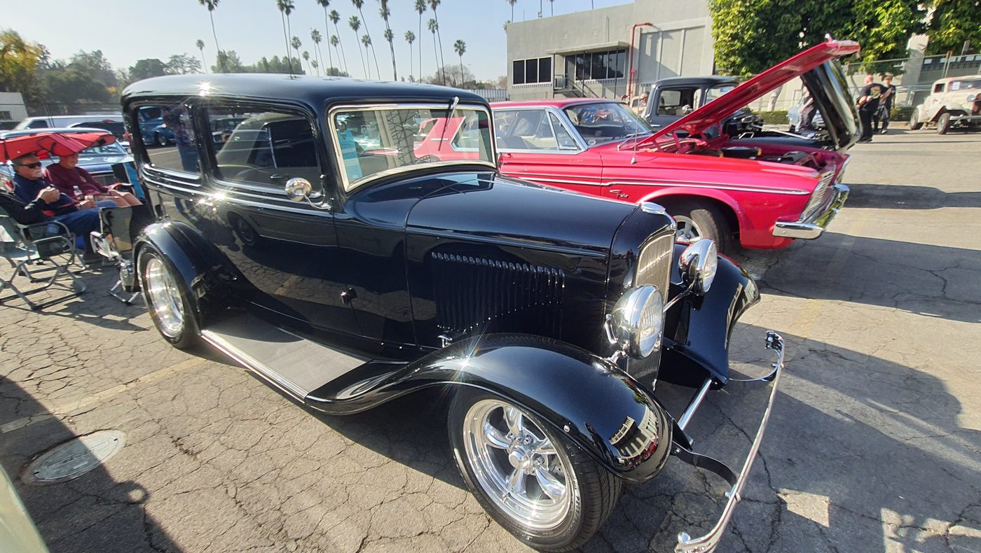 Czarny Ford Model A Tudor sedan 1931 hot rod