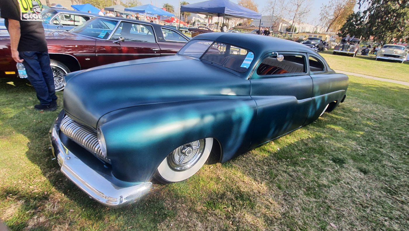 Satynowy turkusowy Mercury 1950 chopped lead sled