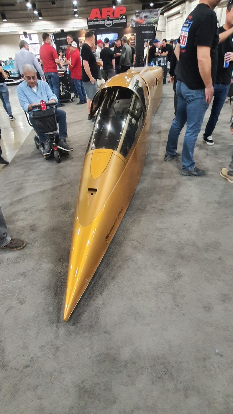 Złoty streamliner z Bonneville