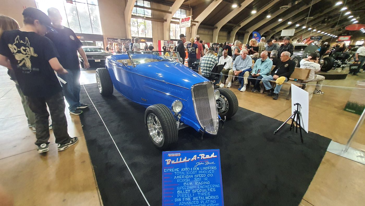 Niebieski Ford roadster 1933 kandydat AMBR